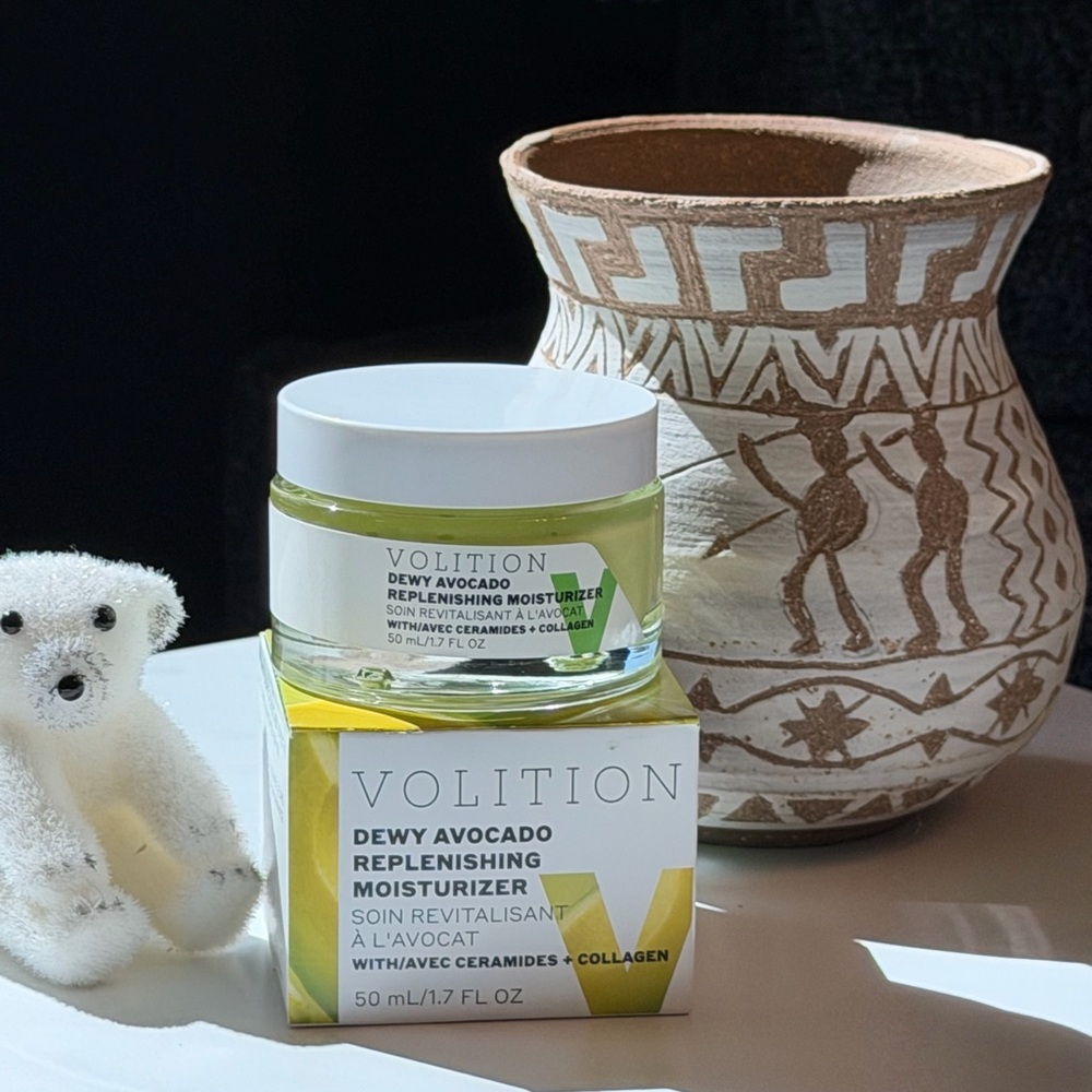 VOLITION BEAUTY Dewy Avocado Replenishing Moisturizer - Picture 2 of 11